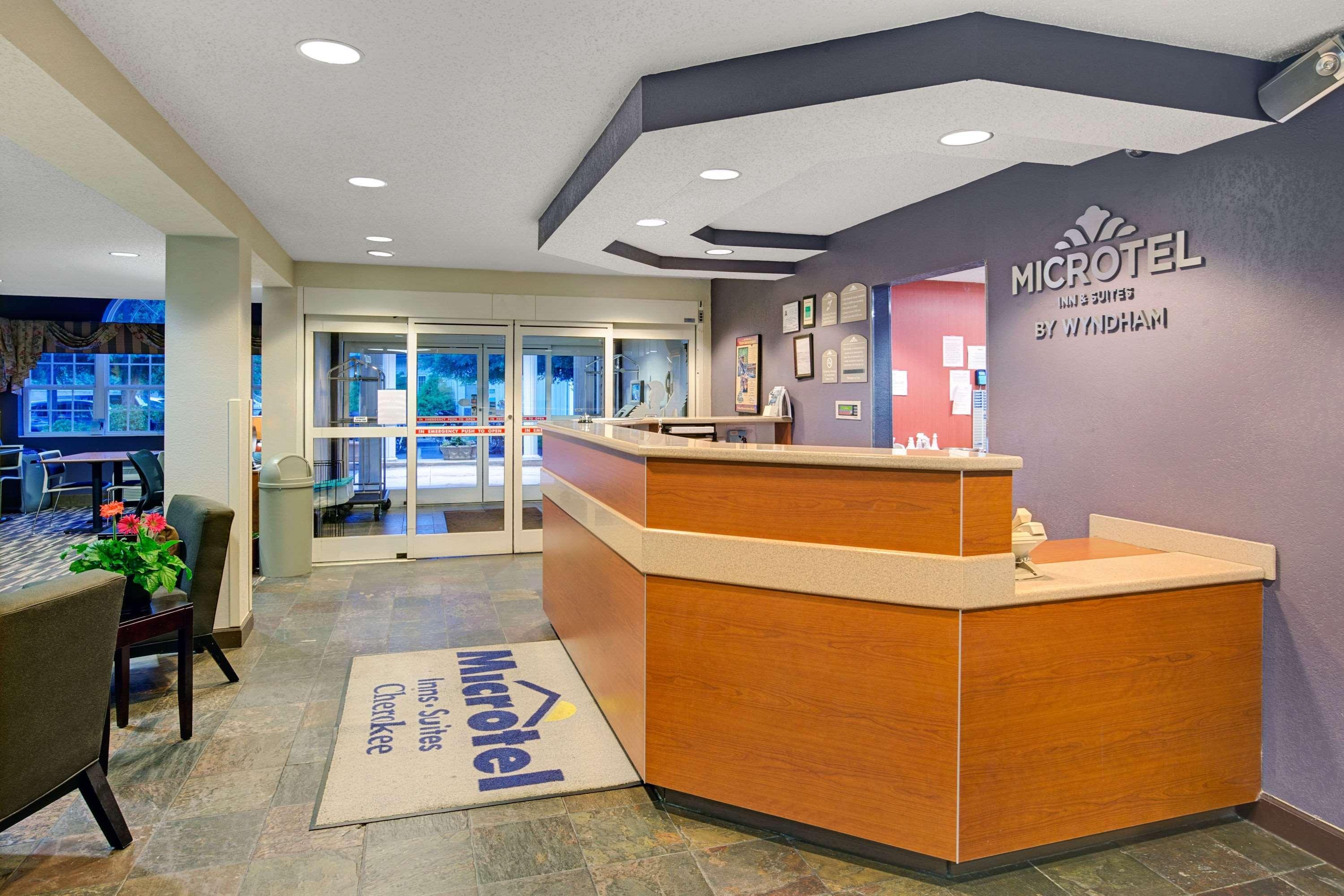 Microtel Inn & Suites By Wyndham Cherokee Zewnętrze zdjęcie