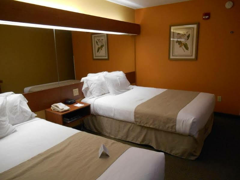 Microtel Inn & Suites By Wyndham Cherokee Zewnętrze zdjęcie